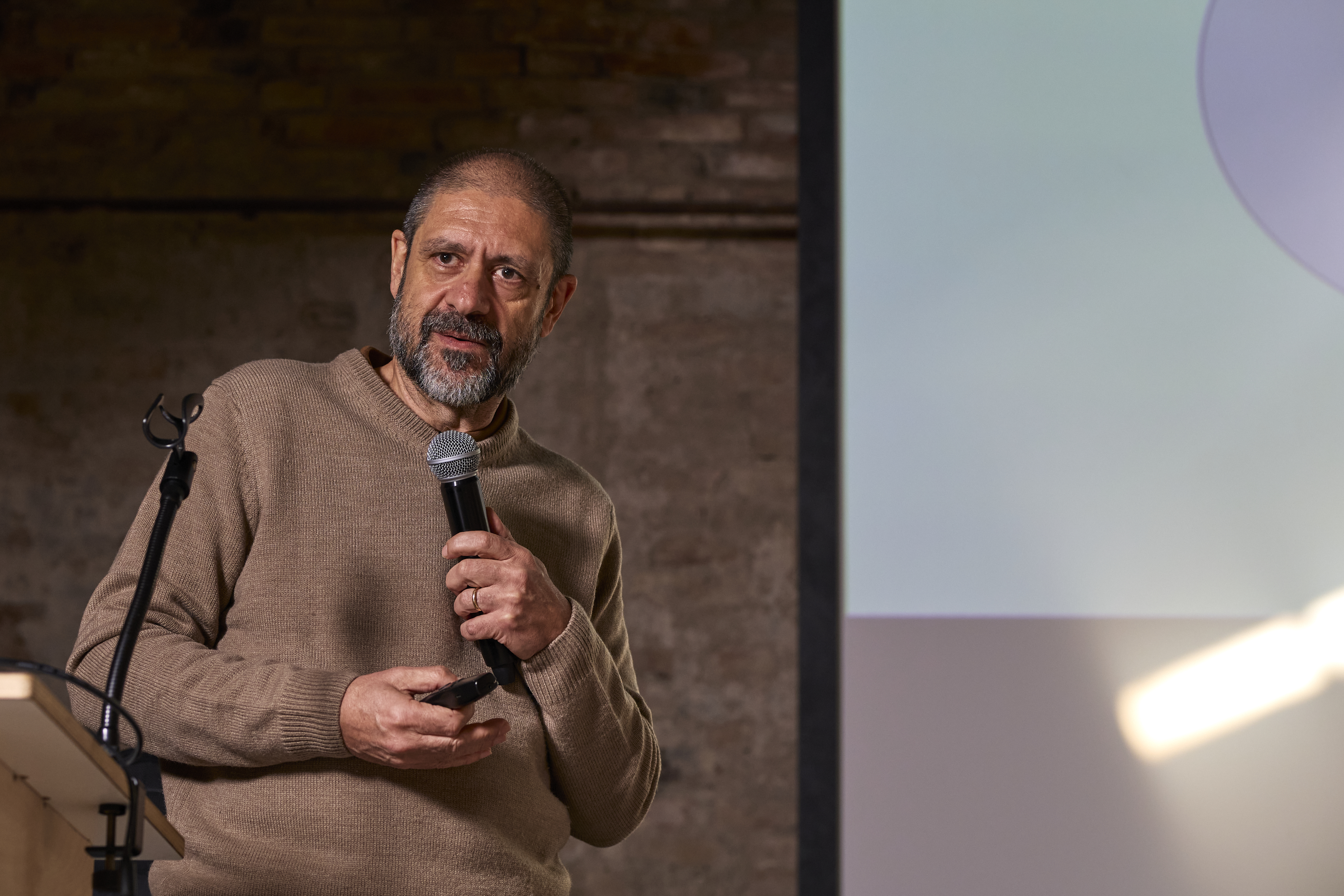 Formazione interna: discriminazione di genere, molestie e violenze sul luogo di lavoro